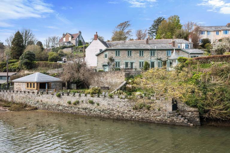 Lodge Salcombe