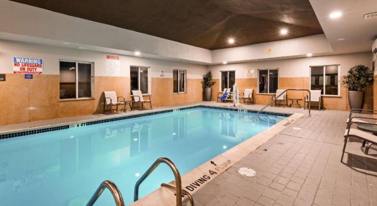 Best Western Plus New Cumberland Inn & Suites — photo 3
