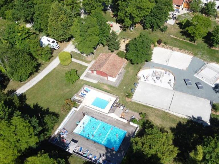 Nice house with terrace & heated pool | Pet-friendly — photo 2