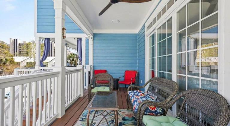Vacation home with pool — photo 5