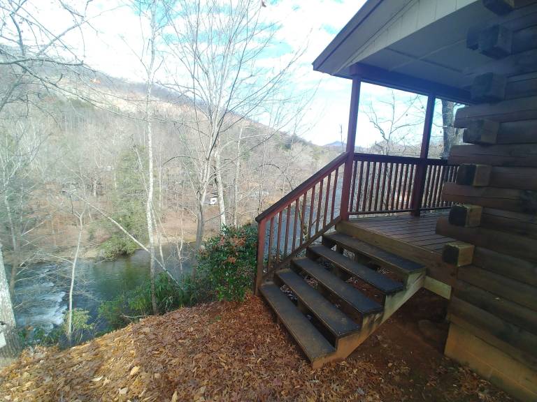 Cabin Cherokee