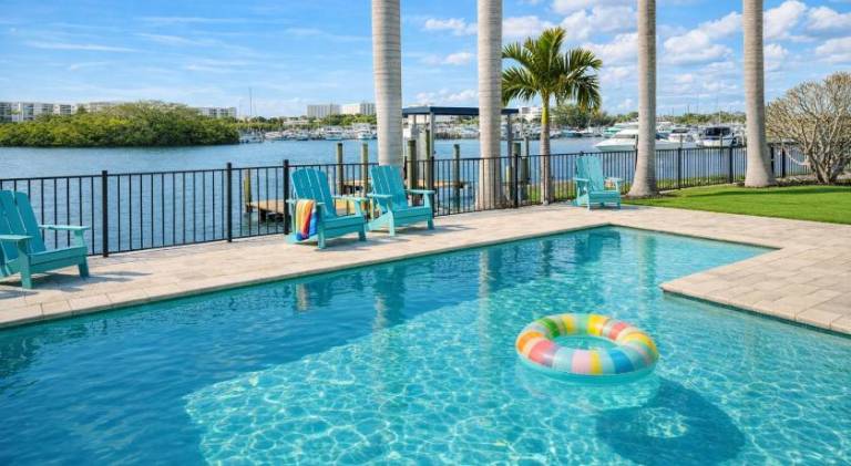 House with pool & jacuzzi | Pets are welcome in Treasure Island, FL