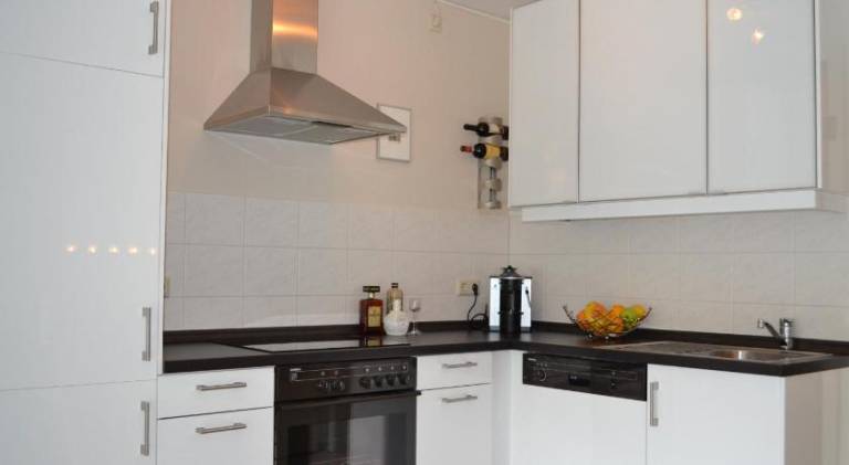 Rental apartment with 2 rooms for 4 persons — photo 3