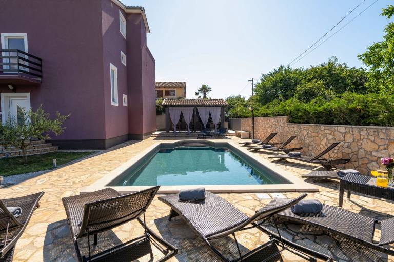 Pet-friendly villa with private pool, panoramic views and free entry to the Lanterna holiday resort — photo 4