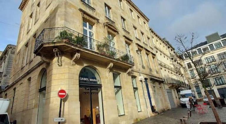 Apartment with terrace | Close to Bordeaux Cathedral — photo 4