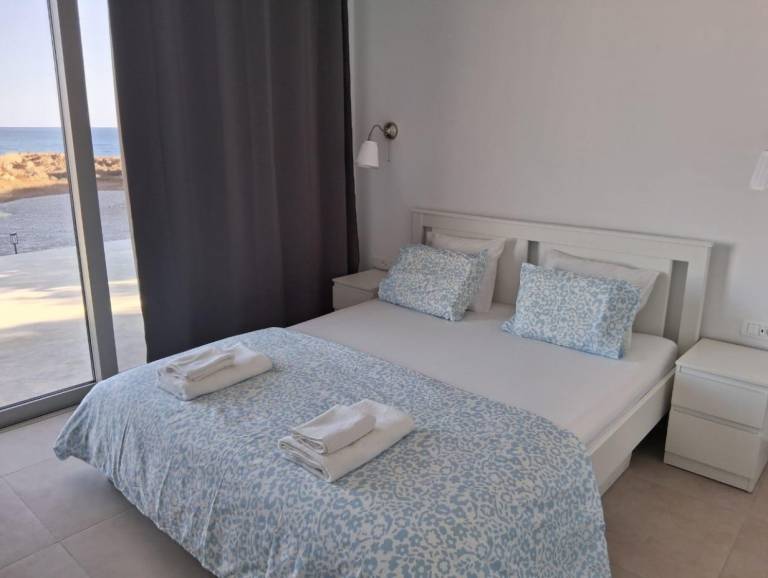 Michelle’s Beach House Koutsouras – Brand new beachfront house — photo 2