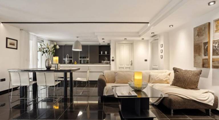 Holiday apartment with private pool, yard & terrace | Perfect for remote work — photo 2