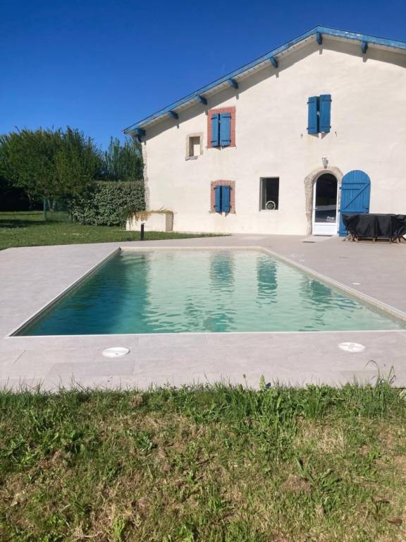 Gite with garden, barbecue & patio — photo 3