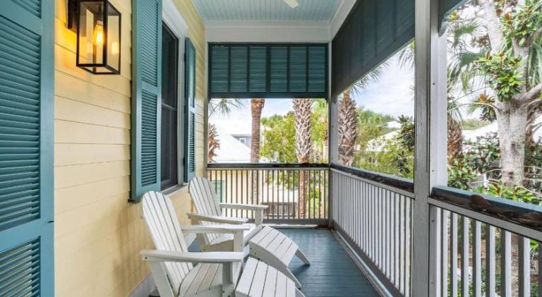 House with pool — photo 4