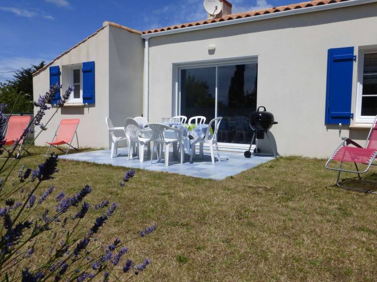 Vacation home with BBQ — photo 2