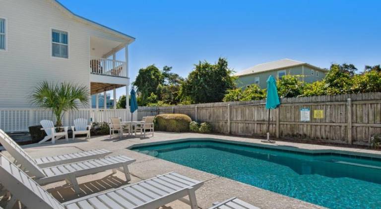 Vacation home with pool | Perfect for remote work in Destin, FL