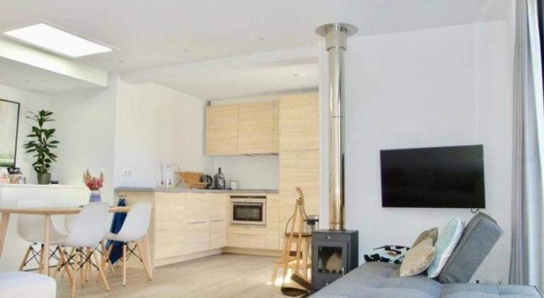 Apartment with patio & yard | Next to the beach | Pet-friendly — photo 2