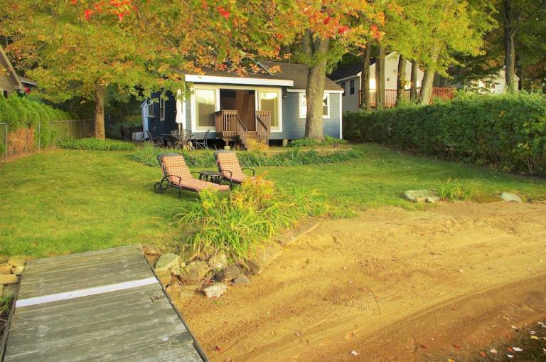 Cottage Mashapaug Lake