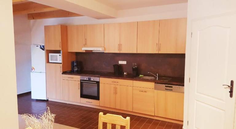 Big holiday apartment with BBQ, garden & pool | Dogs allowed — photo 3