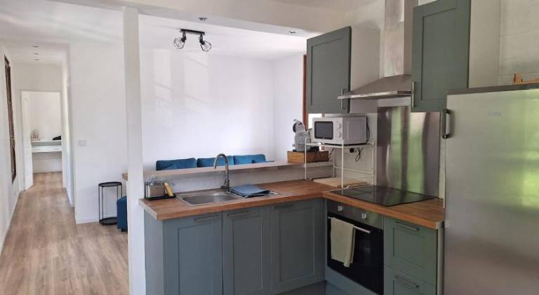 Rental apartment with 2 rooms for 6 persons — photo 3
