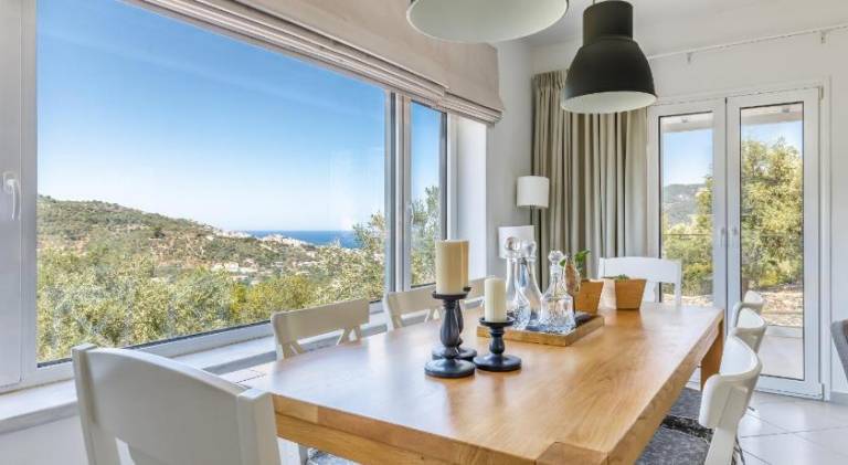 Fully equipped beautiful villa with barbeque, garden & private pool | Pets allowed — photo 3