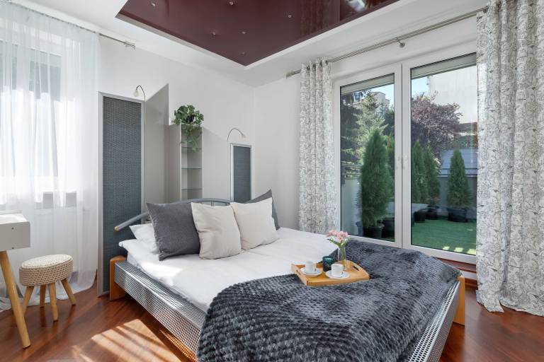 Marczy skiego 3 Krak w Grey and Pink Apartment with Parking Desk Terrace and Bathtub — photo 2