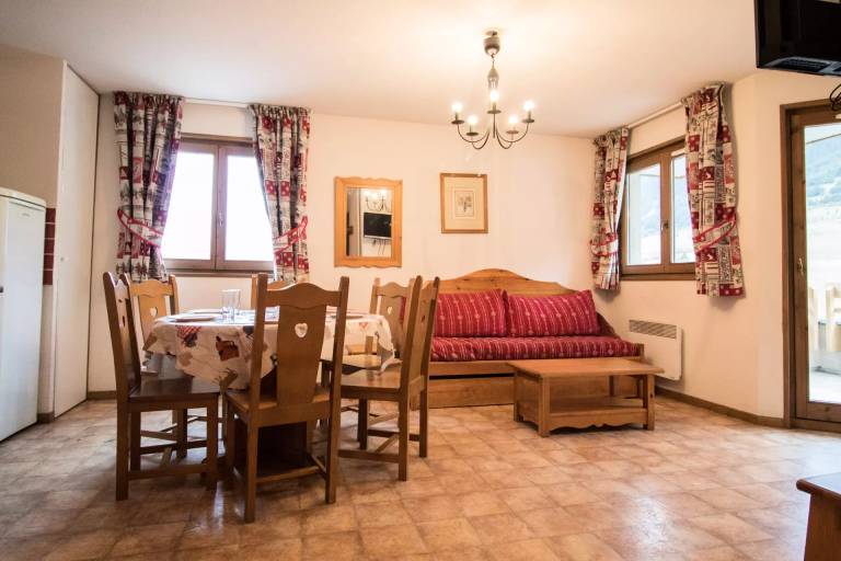 Pleasant apartment with patio | Next to the ski | Dogs allowed in Val-Cenis