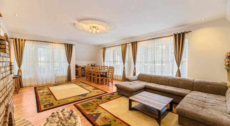 House with 6 rooms for 14 persons — photo 2