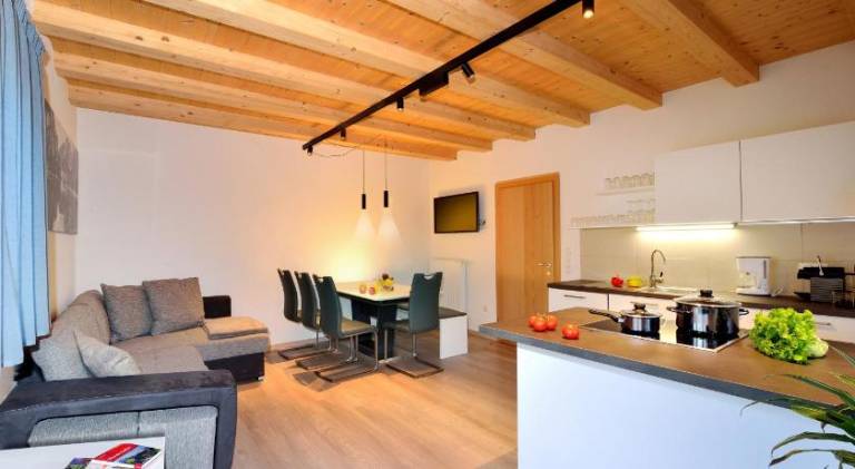 Apartment with private pool, garden & terrace — photo 2