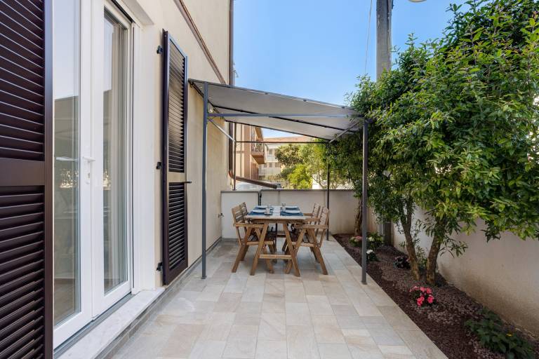 'Appartamento 2' Near the Beach with Wi-Fi & Garden in Ameglia