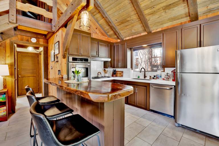 Cabin with jacuzzi & barbeque | Mountain view | Suitable for remote work — photo 4