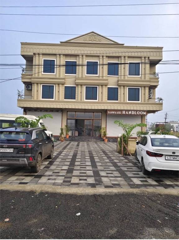 Hotel Prakhyat