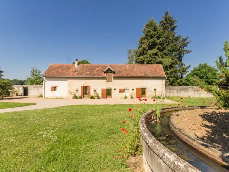 Cottage  Tintury