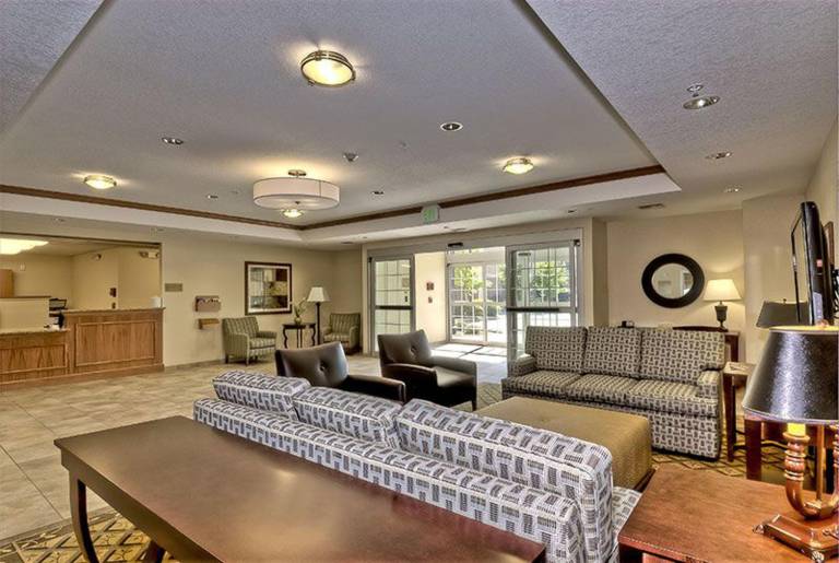Candlewood Suites Burlington By IHG — photo 2