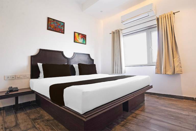 Super Townhouse Central Bazar Road Ramdaspeth in Nagpur