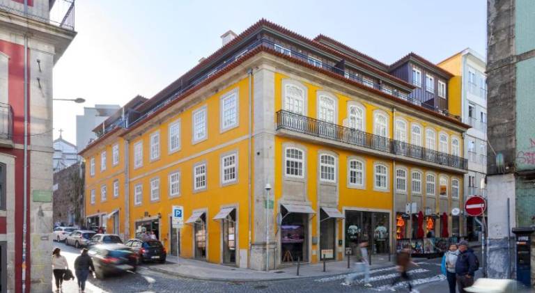 Beautiful rental apartment with patio | Next to Porto Cathedral | Pets are welcome — photo 3