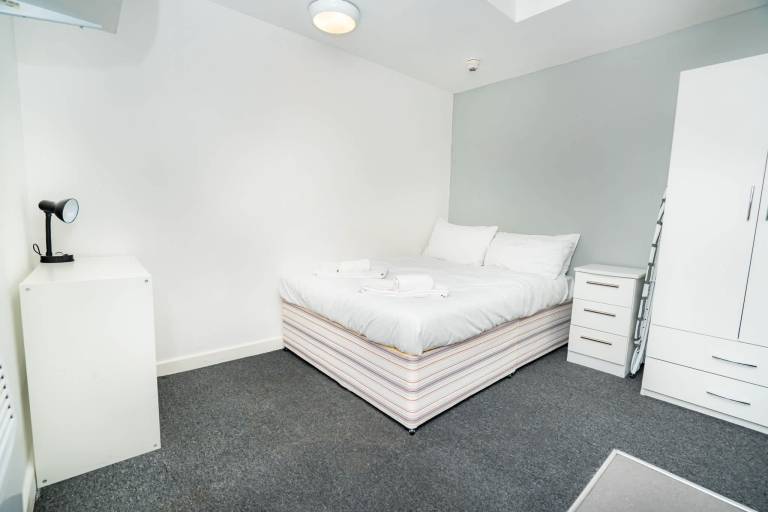 Studio flat Coventry
