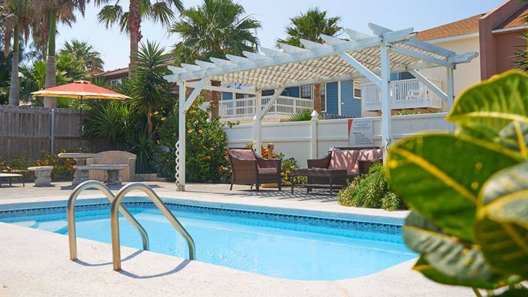 Casa Malbec - Private Pool - Walk to the beach — photo 5