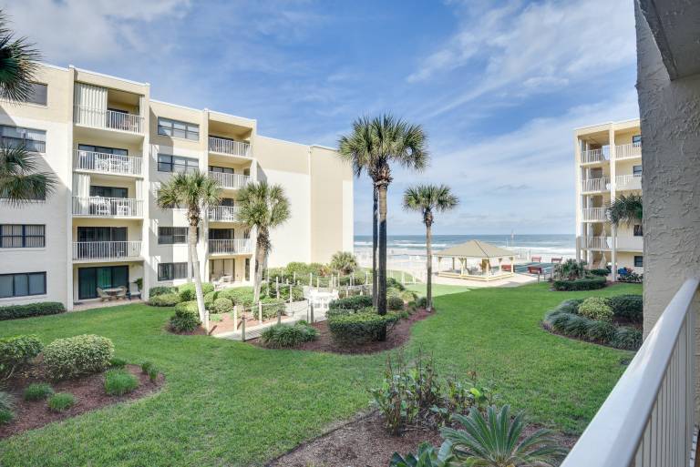 New Smyrna Beach Condo w Ocean View Balcony