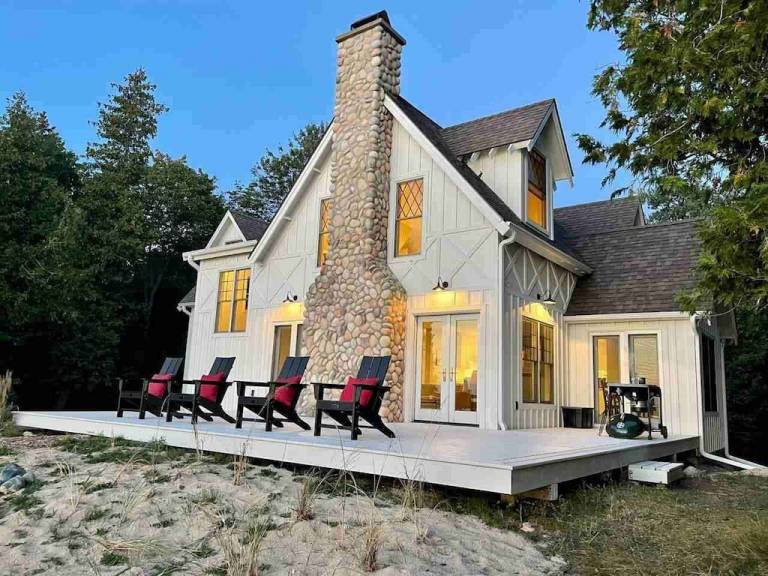 Beaver Island, MI Vacation Rentals from 88 HomeToGo