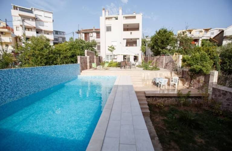 One Bedroom Apartment