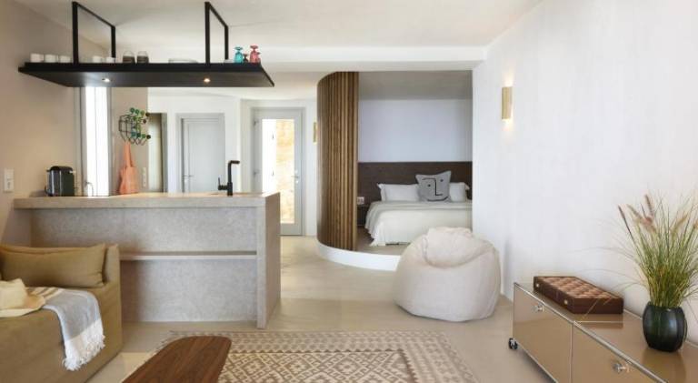 Villa with pool, terrace & garden in Tinos