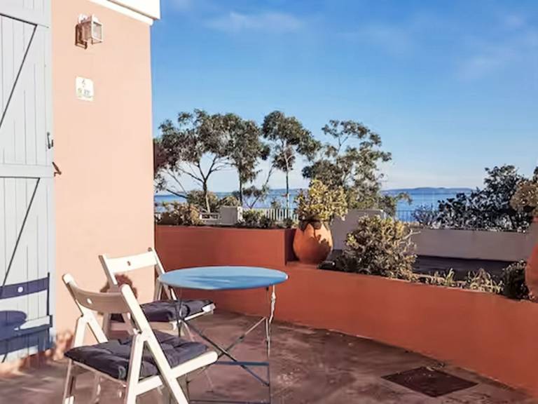 Rental apartment with terrace & garden | Sea view — photo 5