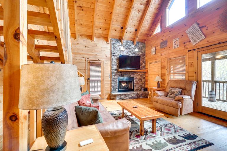Sevierville Cabin w/ Hot Tub  4 Mi to Nat’l Park! — photo 5