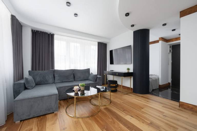 Family-oriented studio with fast internet | Close to Palace of Culture and Science | Pets allowed in Warsaw