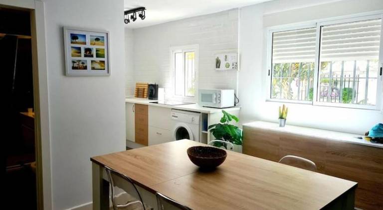 Vacation home with patio & garden | Pet-friendly — photo 4