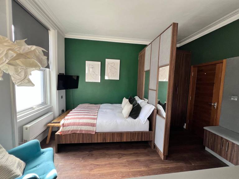 Cozy London Apartment with Great Location