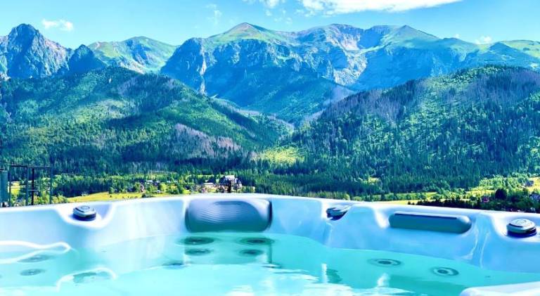 Apartment with hot tub in Koscielisko