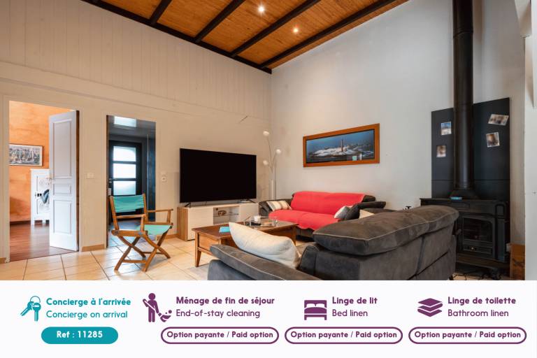 Fully equipped vacation home with terrace, barbecue & yard | Dogs allowed — photo 2