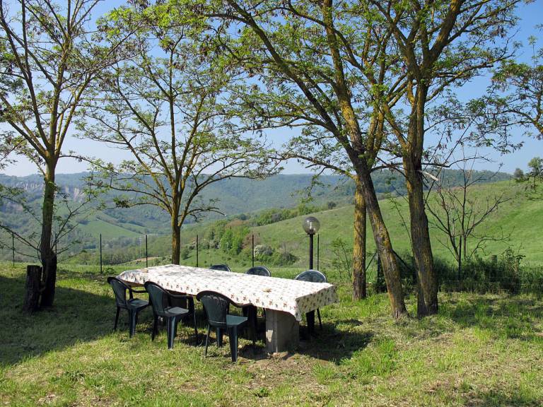Vacation home with patio, BBQ & yard | Nature view — photo 5