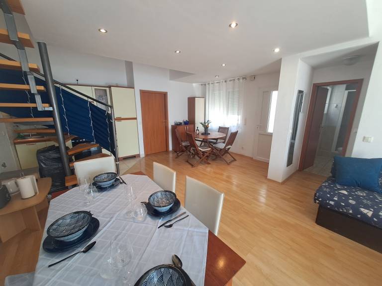 Apartment with patio & barbecue | Sea view | Pet-friendly — photo 4