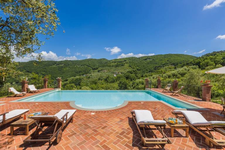 Ferienhaus in Monsummano Terme für max. 17 Personen Ferienhaus in Monsummano Terme für max. 17 Personen