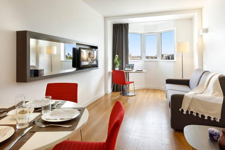 Citadines Montparnasse Paris in Le Kremlin-Bicetre