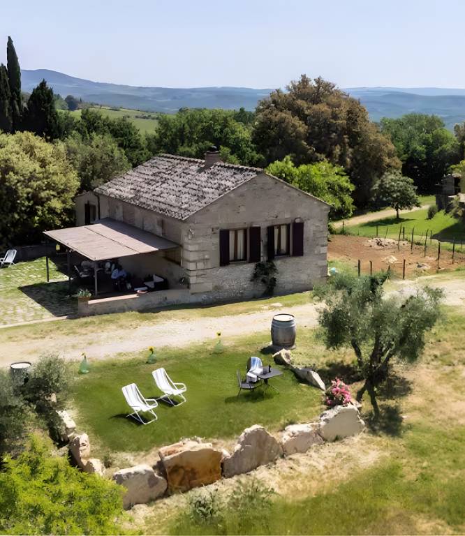 Charming vacation home with barbeque, garden & pool | Garden view | Dogs allowed — photo 2