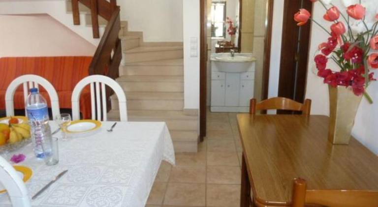 Fully equipped house with BBQ, garden & private pool | Pets allowed — photo 5